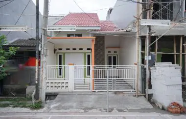 Rumah minimalis balkon